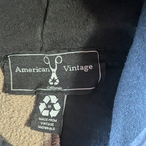 Reworked Vintage Crop Hoodie - Picture 2 of 5